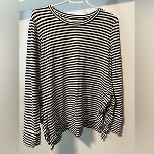 Stella & Dot Ruffle Black and White Top